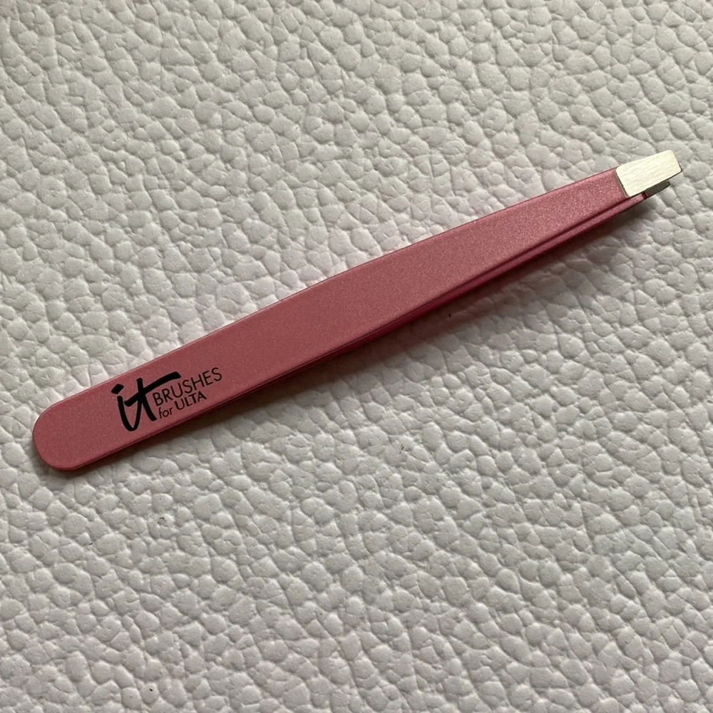 IT Brushes for Ulta Airbrush Essentials Slanted Tweezers
